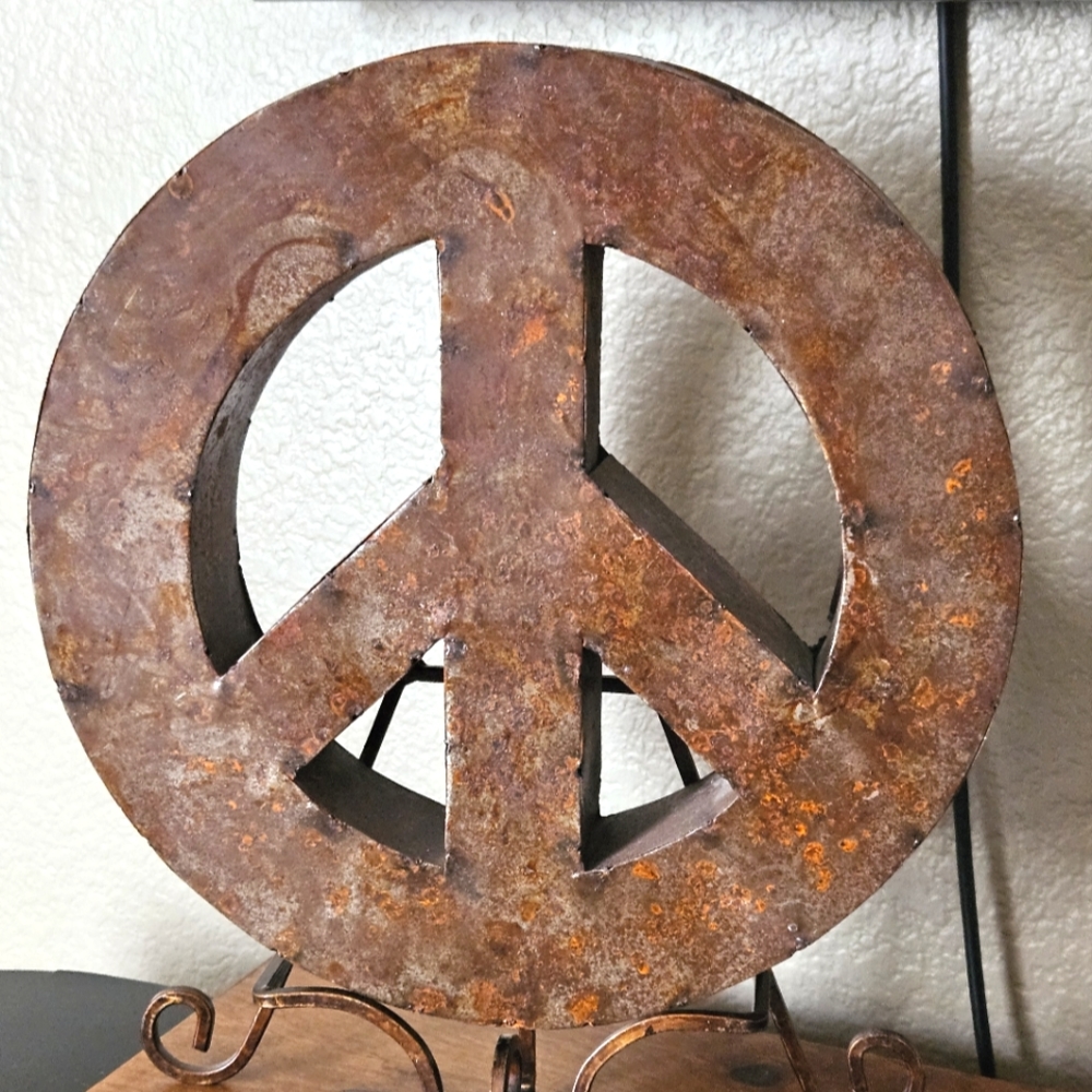 Rustic metal peace sign wall decor